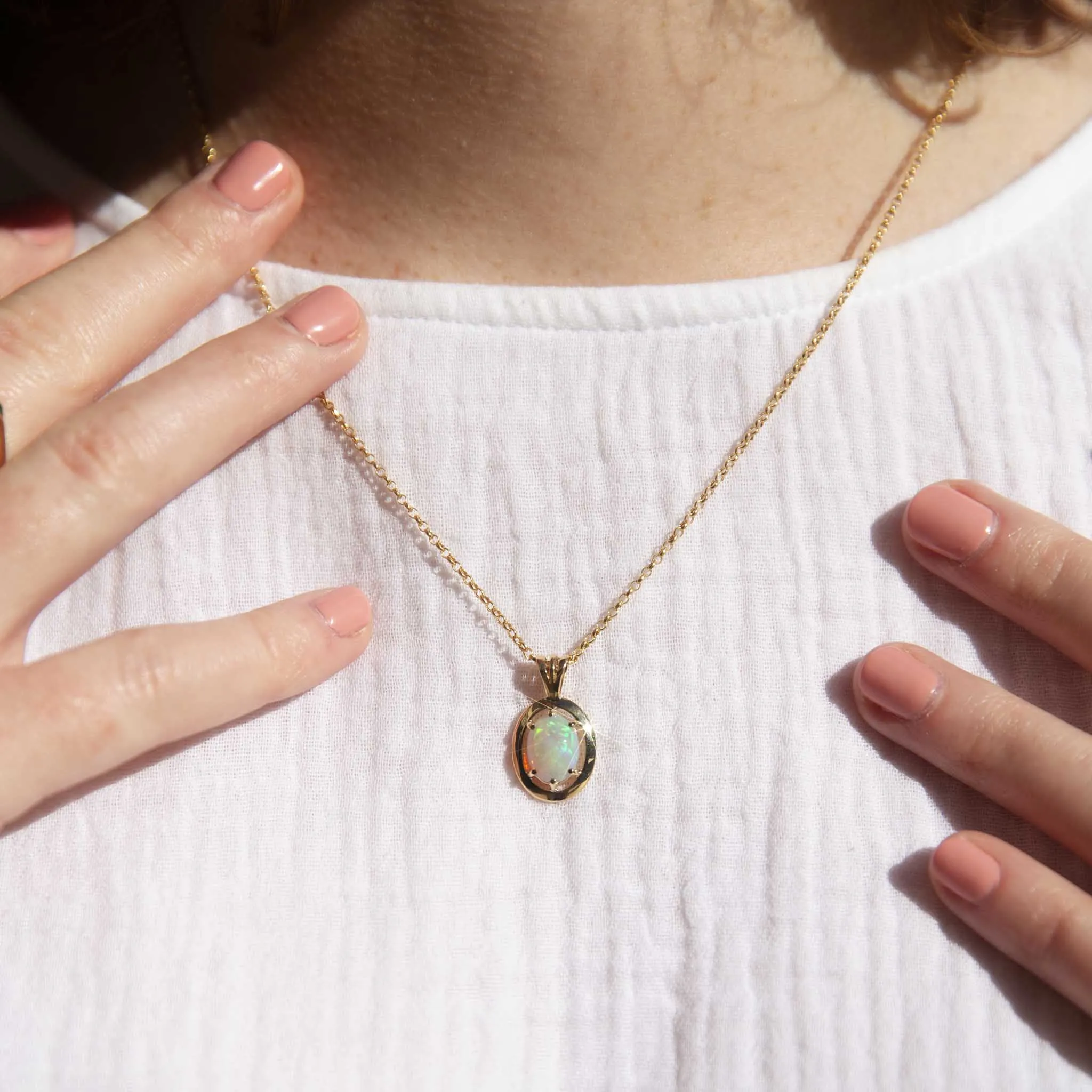 Amalita 1980s Opal Pendant & Chain 18ct Gold