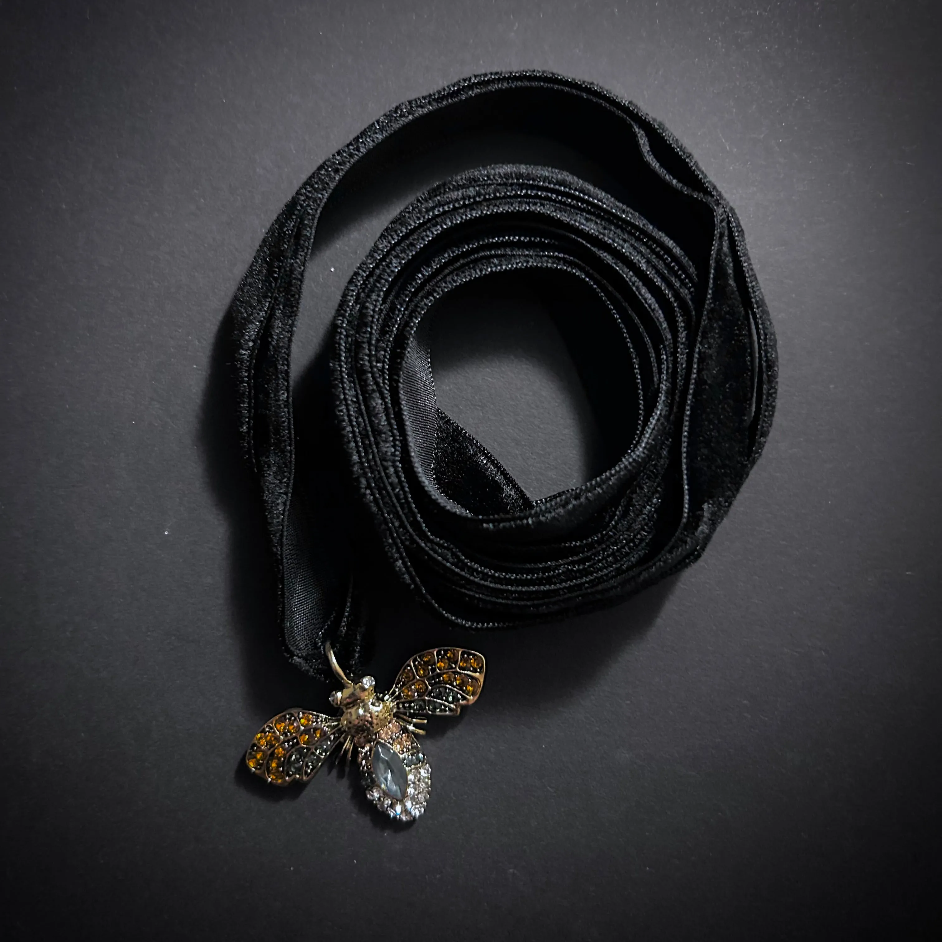 Art Nouveau Velvet Ribbon & Bee Antiqued Gold Rhinestone Choker Necklace in Amber & Grey