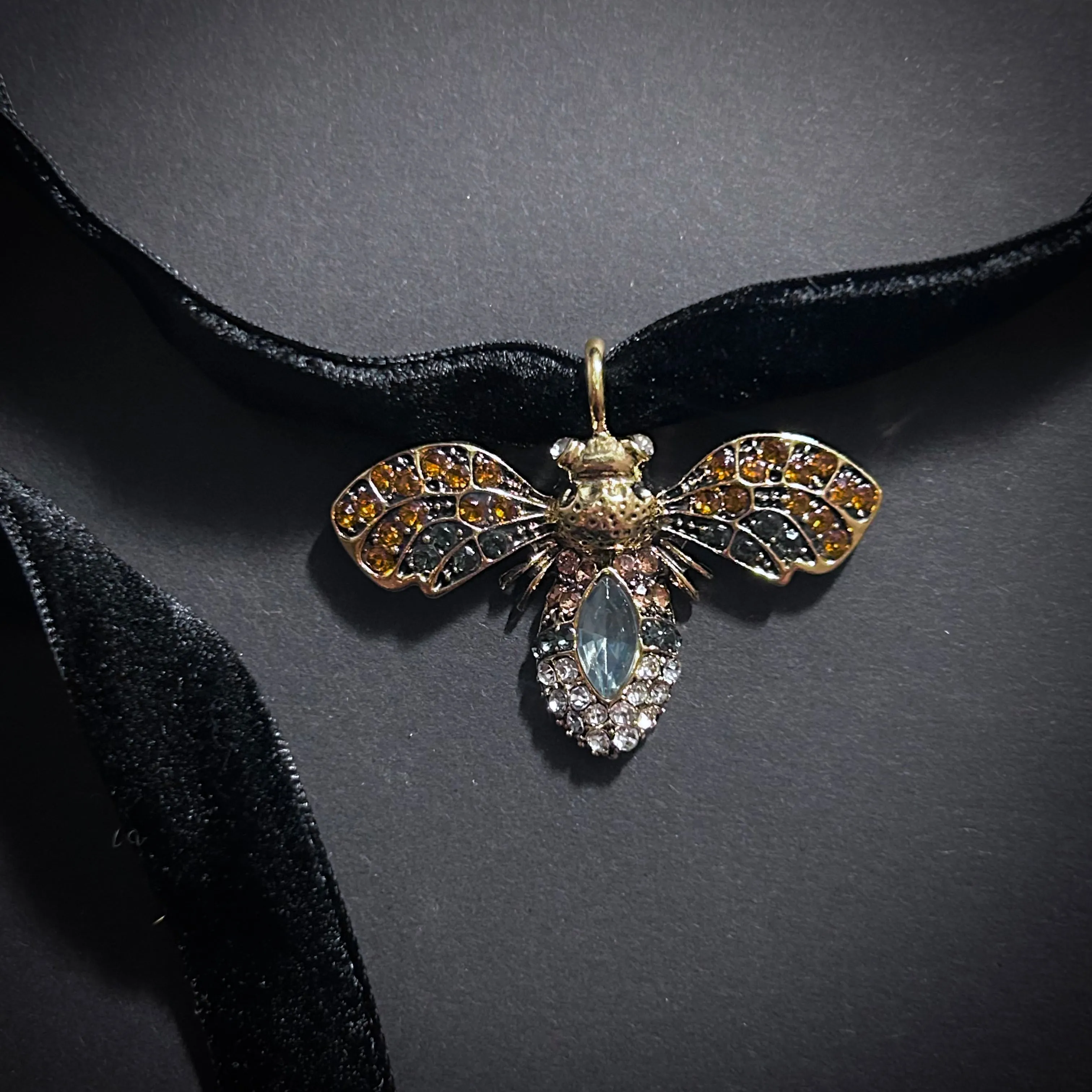 Art Nouveau Velvet Ribbon & Bee Antiqued Gold Rhinestone Choker Necklace in Amber & Grey
