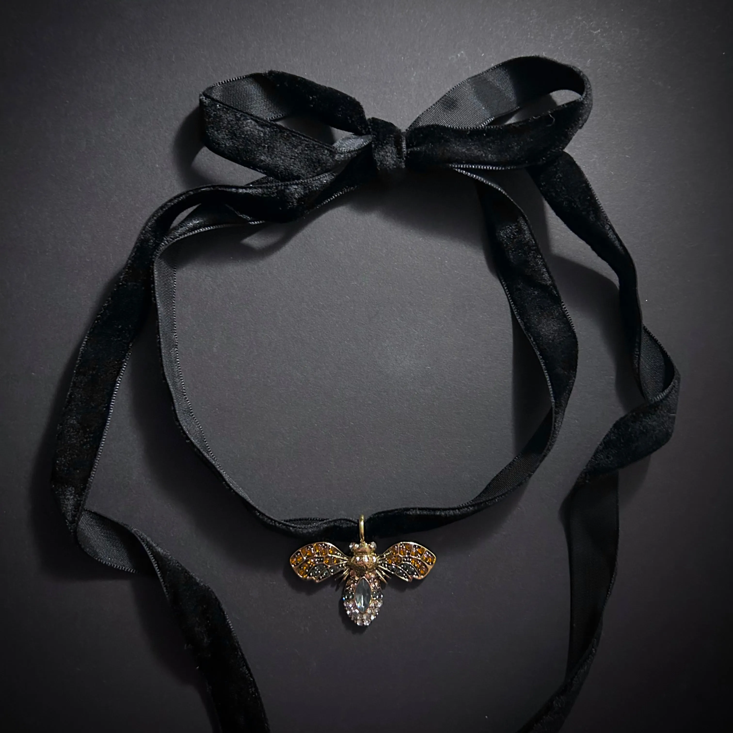 Art Nouveau Velvet Ribbon & Bee Antiqued Gold Rhinestone Choker Necklace in Amber & Grey