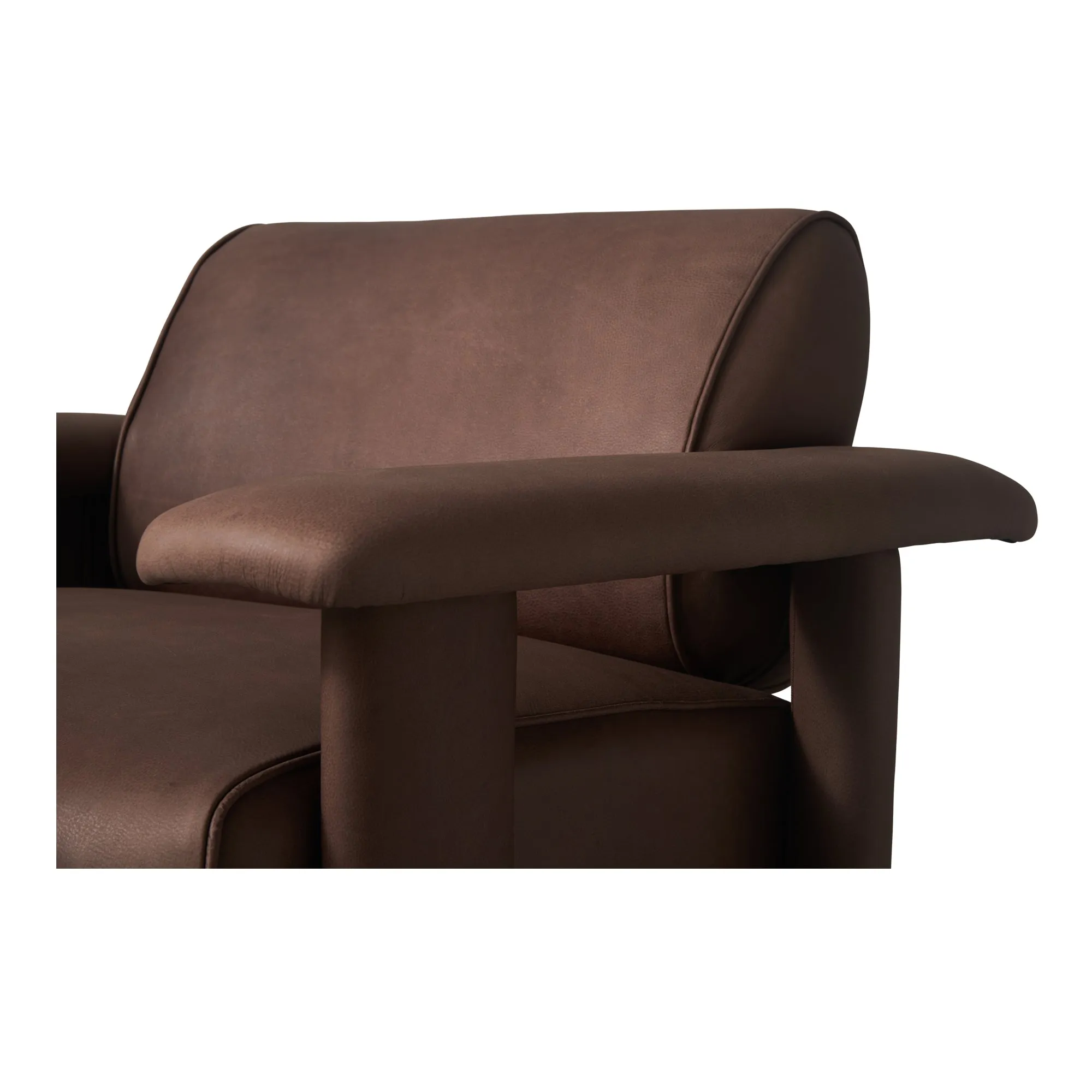 Artisanal Leather Lounge Chair: A Journey in Luxury