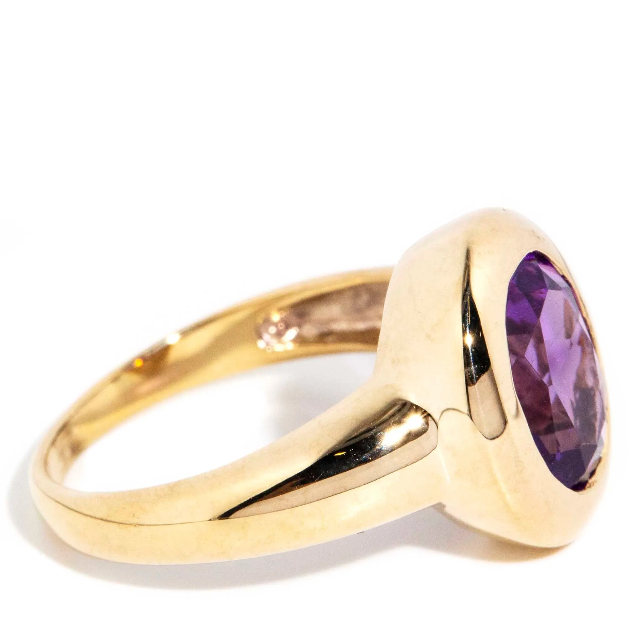 Candice 1990s Rubover Amethyst 9ct Gold Ring