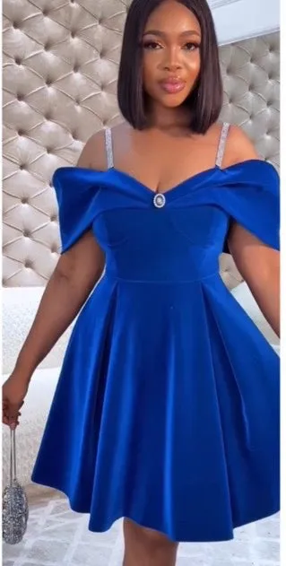 Chic Off-Shoulder Suspender Dress with Flattering A-Line Silhouette