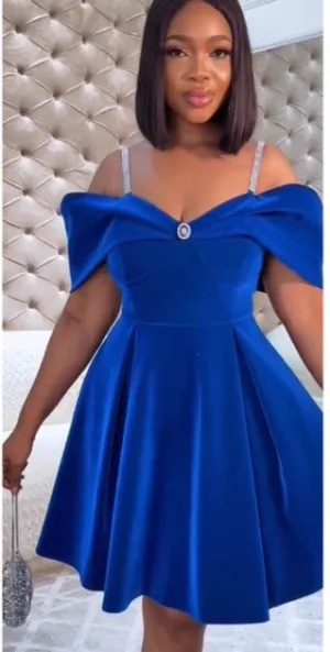 Chic Off-Shoulder Suspender Dress with Flattering A-Line Silhouette