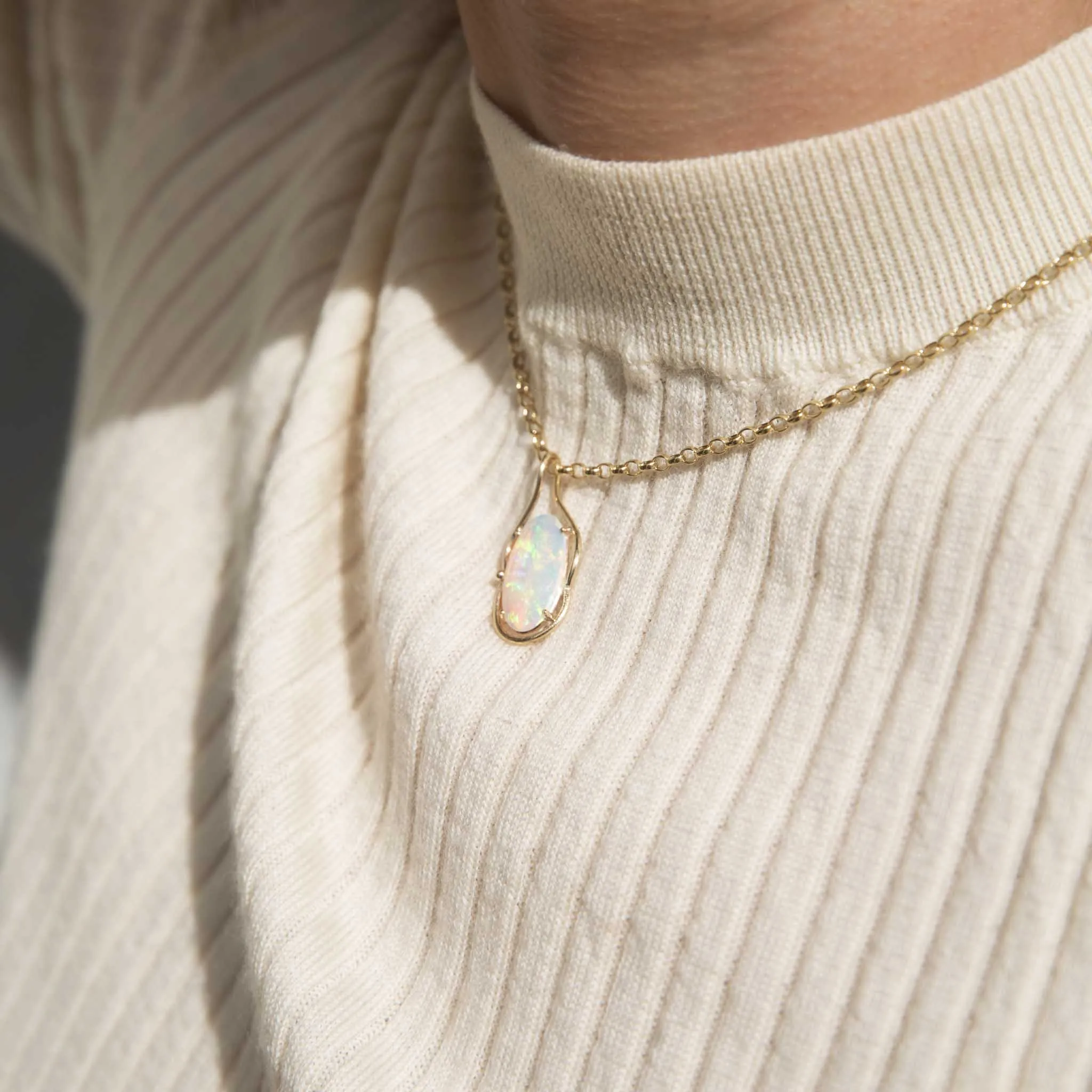 Hannah 1990s Crystal Opal Pendant & Chain 9ct Yellow Gold