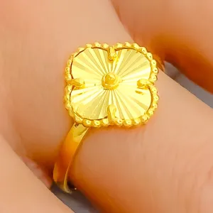 Imperial Glowing 21K Gold Clover Ring
