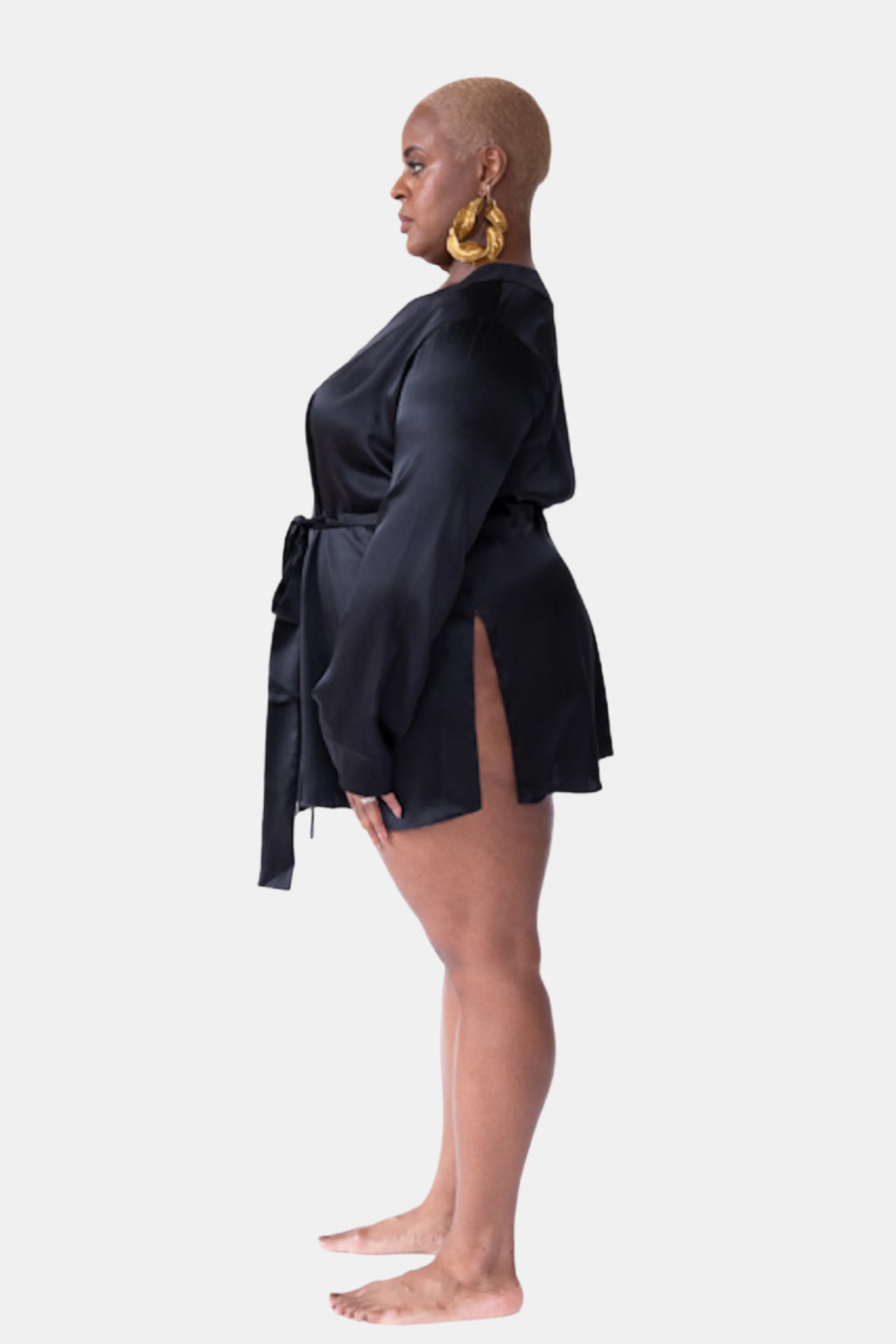 LOLA SILK SHORT ROBE IN NOIRE