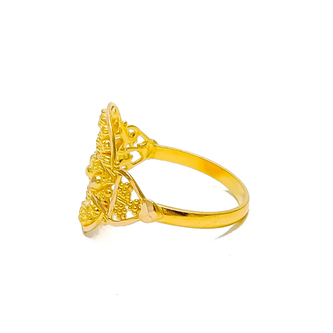 Lovely Detailed 22K Gold Ring