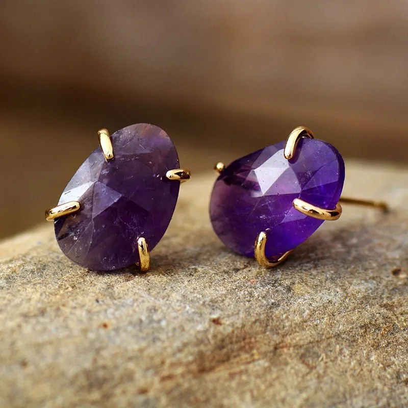 Majestic Queen Stud Earrings