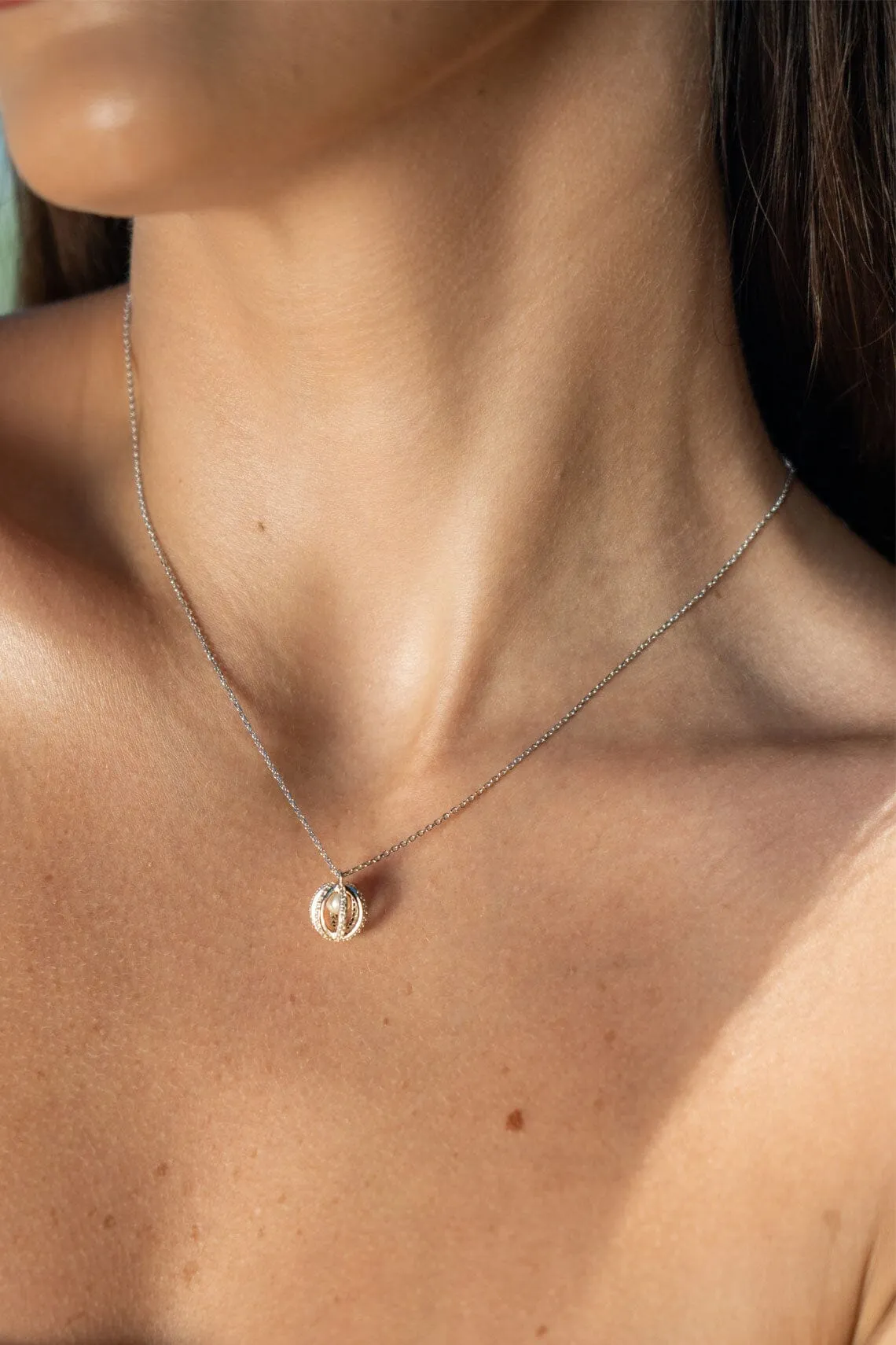 MAJESTY FRESHWATER PEARL PENDANT SILVER