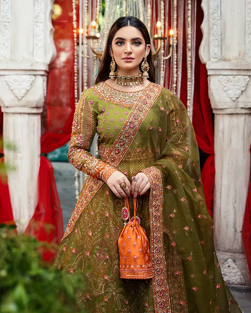 Mehndi Dress in Wedding Lehenga Choli and Dupatta Style