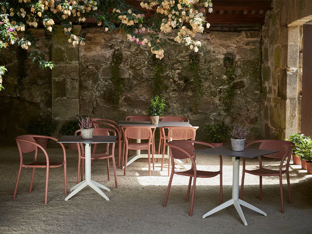 Noon Armchair