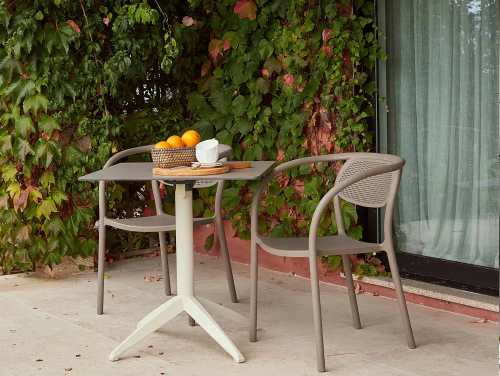 Noon Armchair