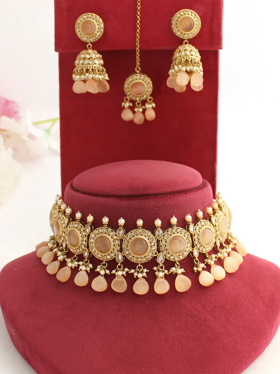Saavi Necklace Set