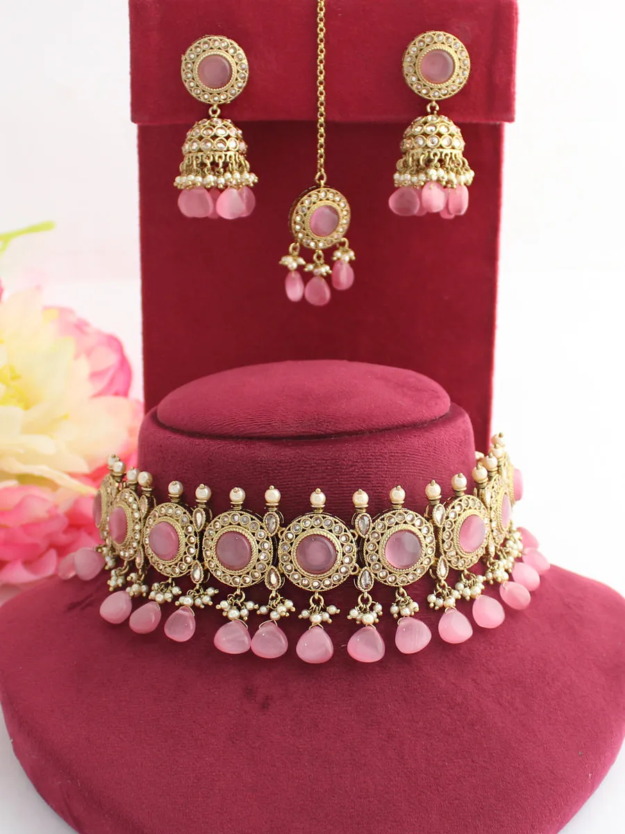 Saavi Necklace Set